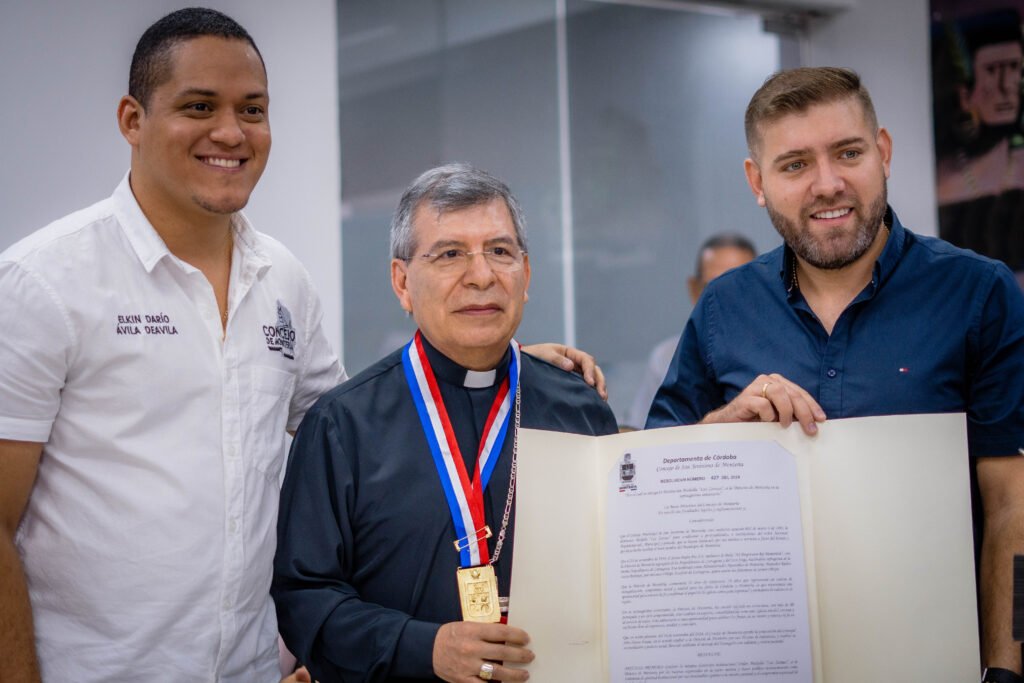 La Diócesis de Montería Recibe la Medalla «Los Zenúes» del Concejo Municipal