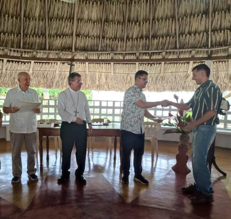 Formación Teológica para Laicos: Una Apuesta en Perspectiva Sinodal