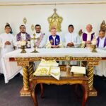 Profesión de fe de los nuevos diácono y presbítero en la Curia Episcopal