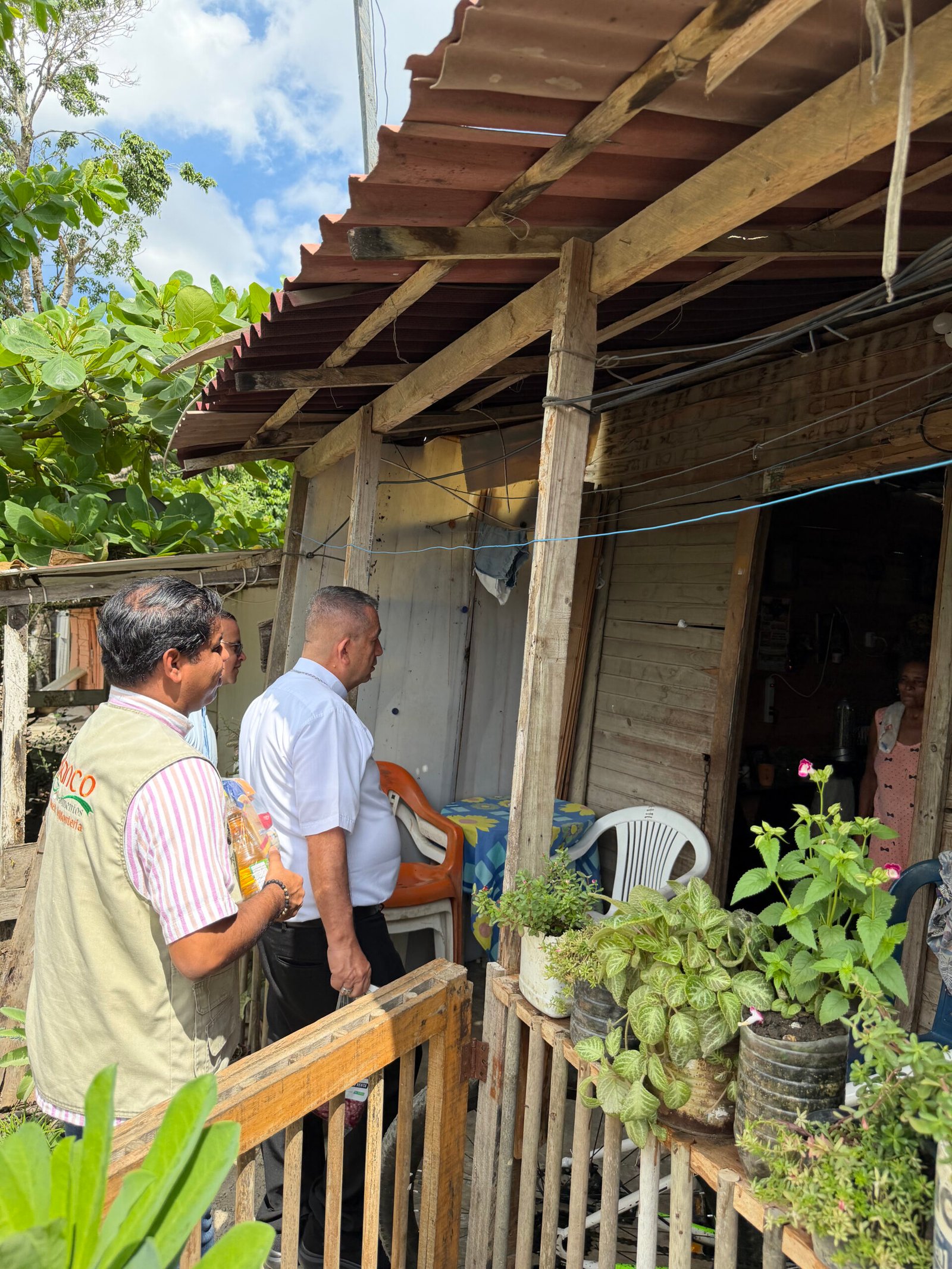 Entrega Solidaria Calle Larga
