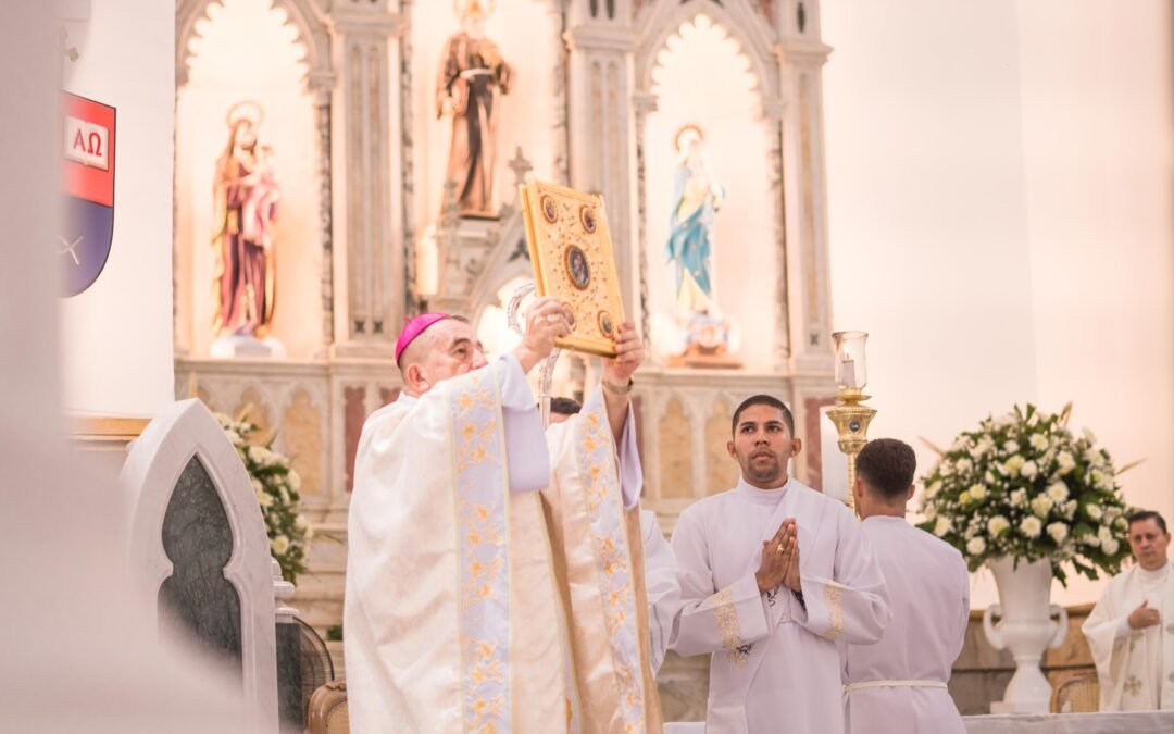 Primeras ordenaciones de Mons. Rubén Darío Jaramillo Montoya en la Diócesis de Montería