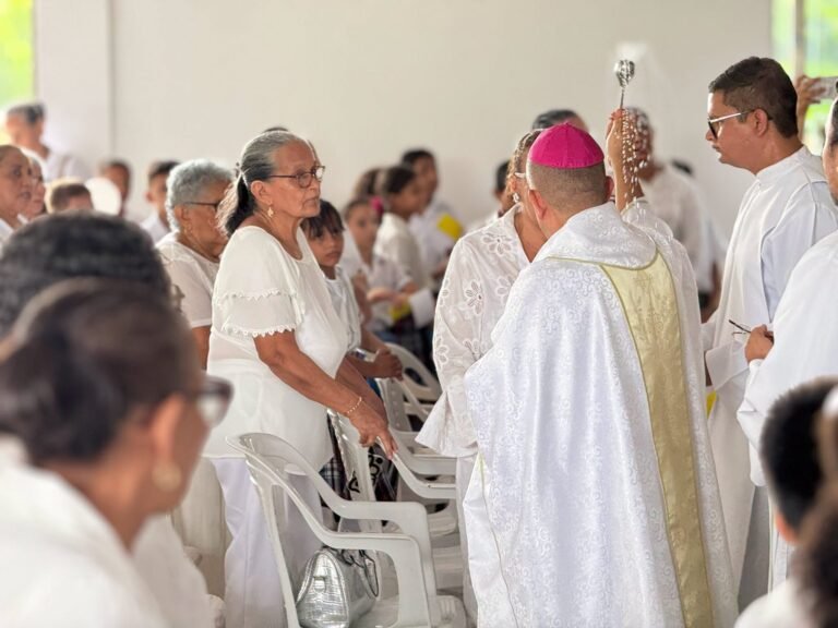 Bendición de la capilla de Mata de Caña, dedicada a María Auxiliadora